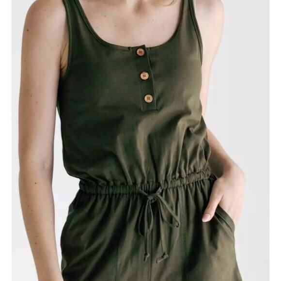 Olive Green Sleeveless Jumpsuit - Picture 3 of 8